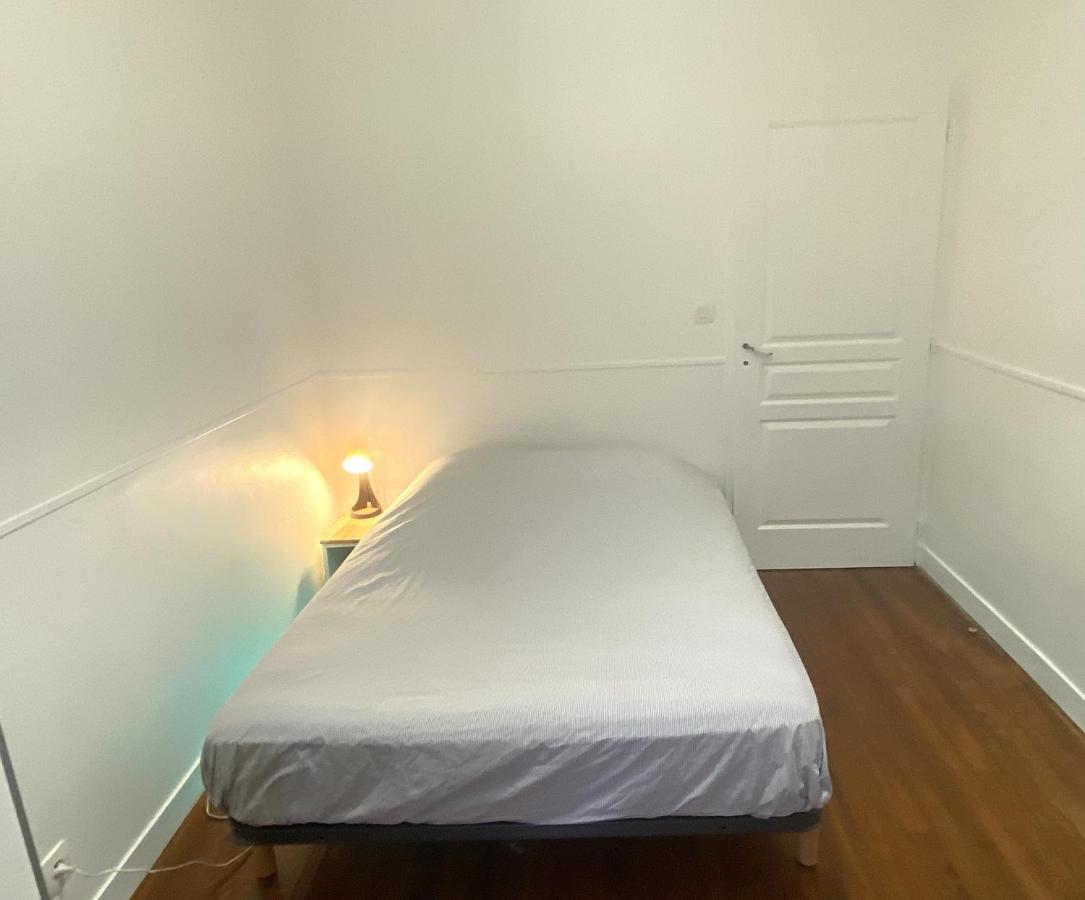 Floydroom'S Pau Chambre Hotes Dans Appartement Partage Proche Chateau Eksteriør bilde